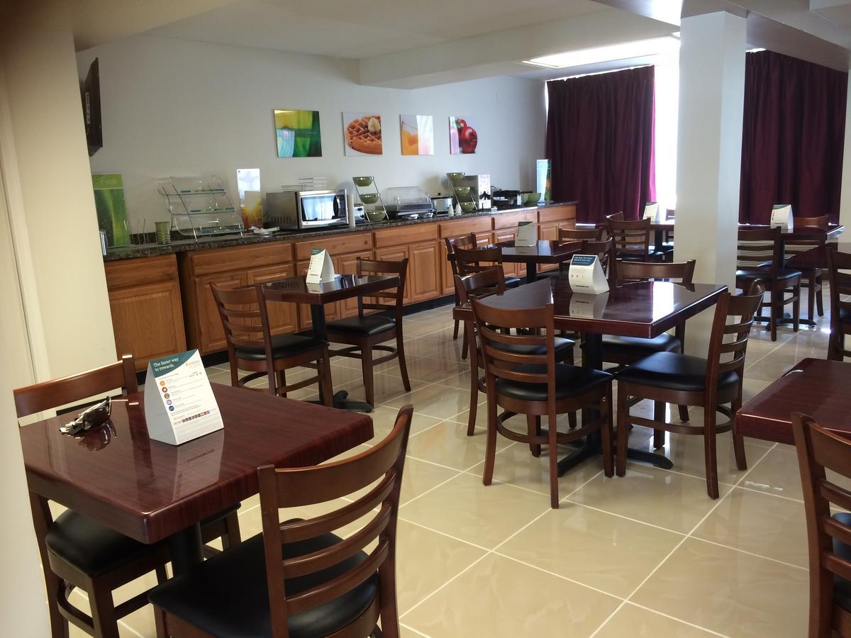 Days Inn By Wyndham Hartsfield Jackson Atlanta Airport West College Park Eksteriør billede